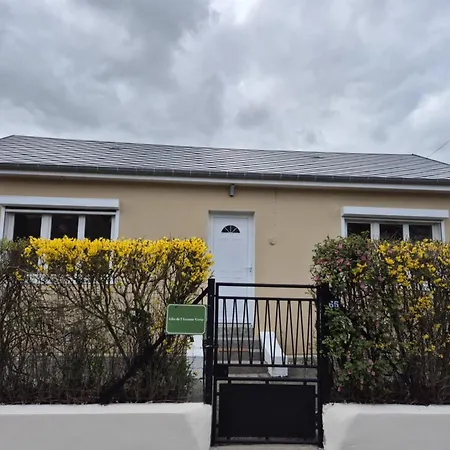 De L'avenue Verte Holiday home *