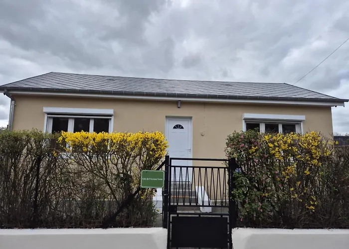 De L'avenue Verte Holiday home *